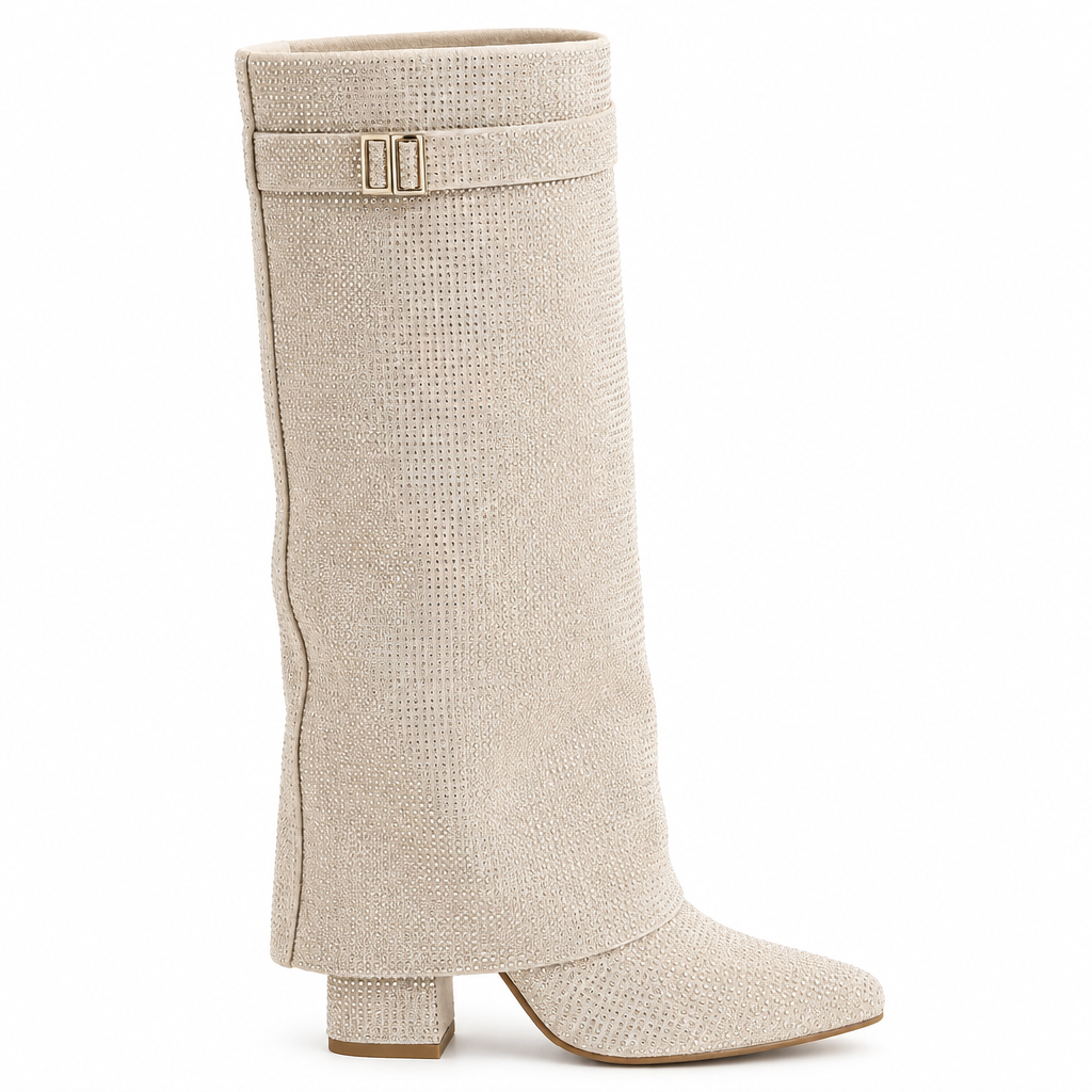 LV Boots su sfondo bianco